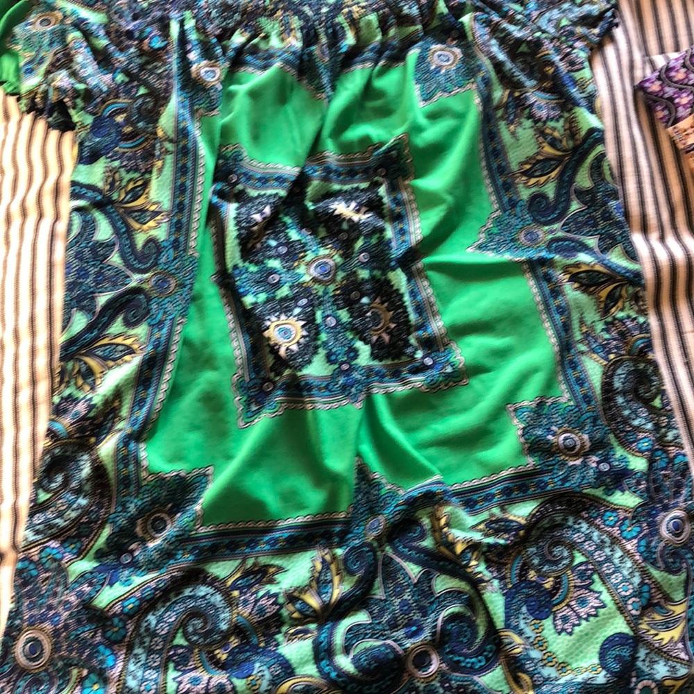 Isabella Rodriguez top - Picture 11 of 11